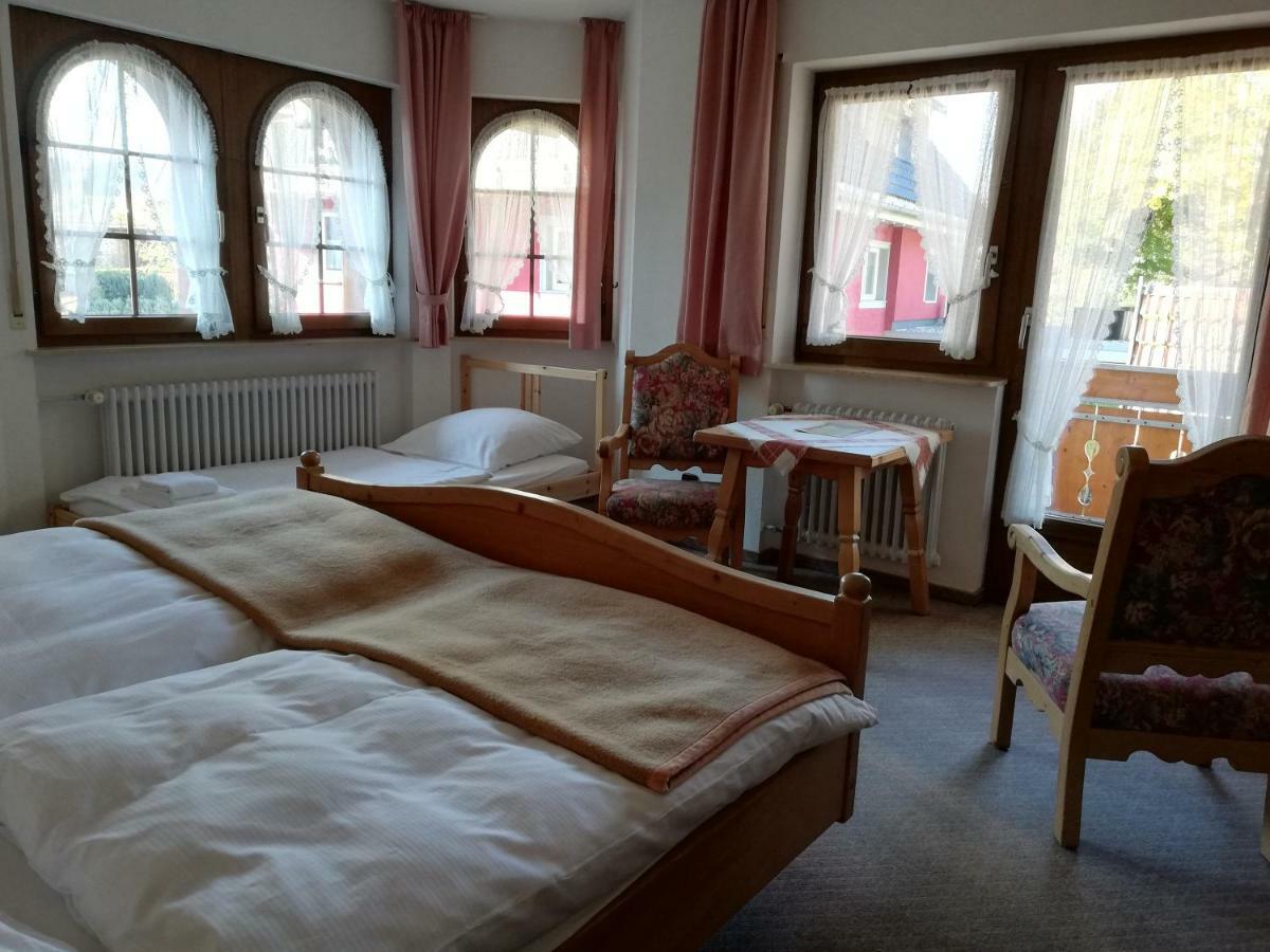 Gaestehaus Roessle Rötenbach 外观 照片