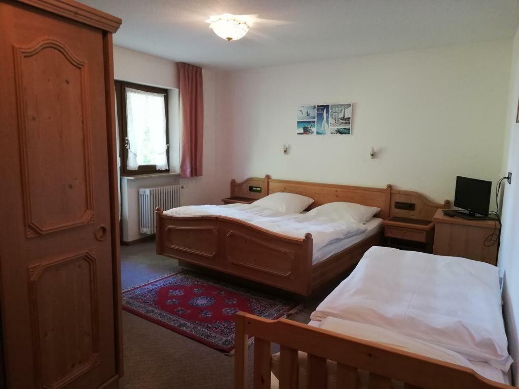 Gaestehaus Roessle Rötenbach 外观 照片