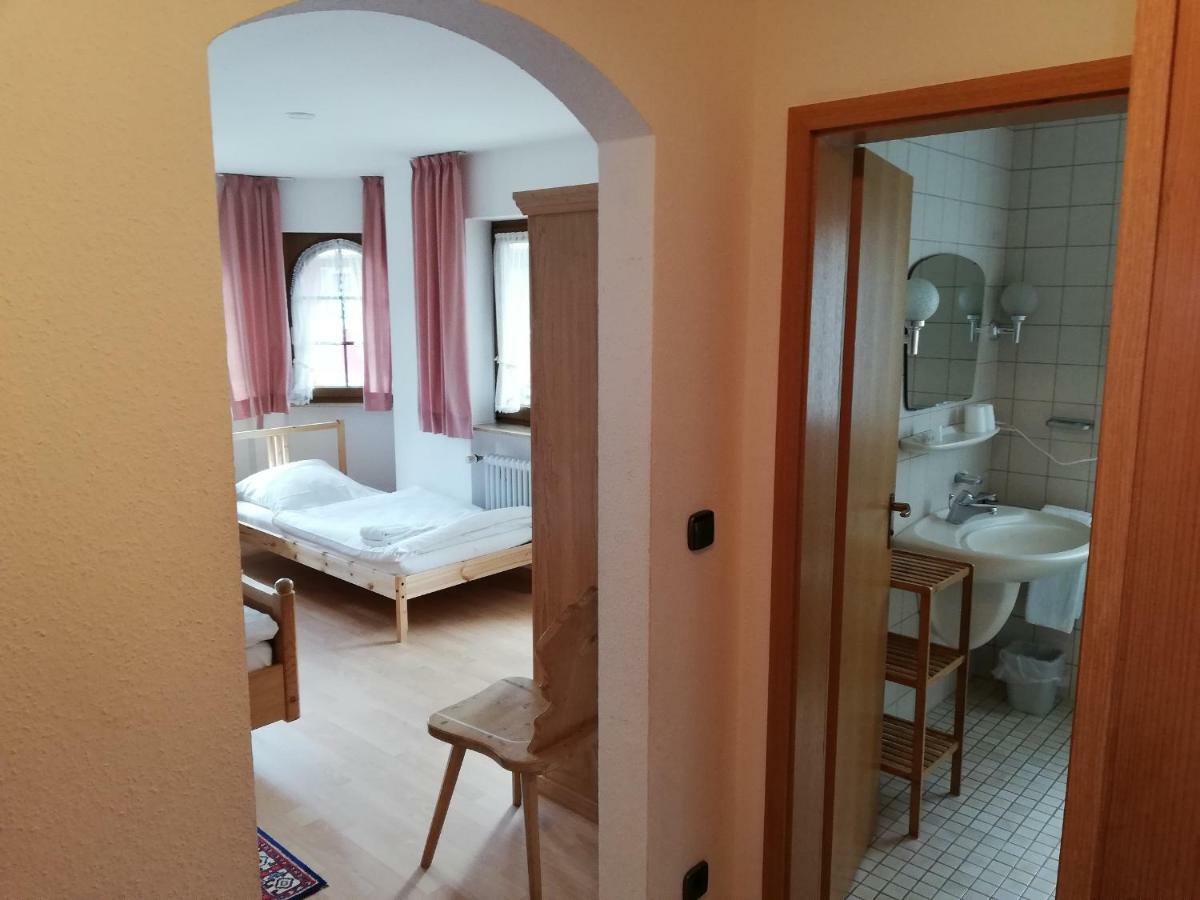 Gaestehaus Roessle Rötenbach 外观 照片